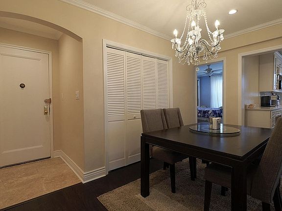 5th image of 2 Town House Pl APT 3Q