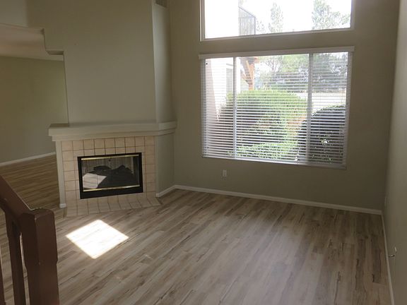 3rd image of 730 Lupine Dr