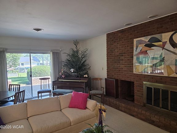 5th image of 2808 Lowell Ave