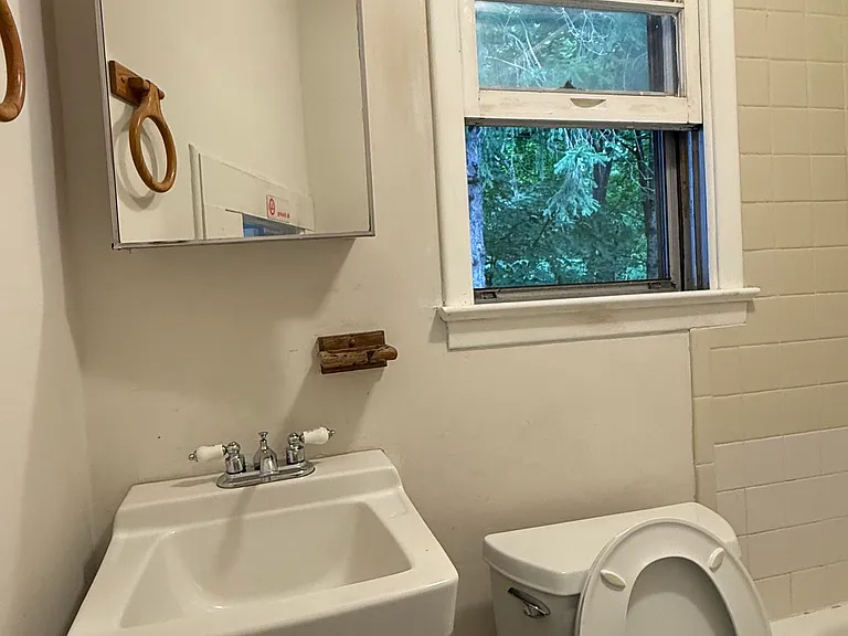 7 Bedford Ln #9 — Photo 1