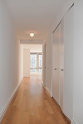 5th image of 150 E 44th St APT 33A