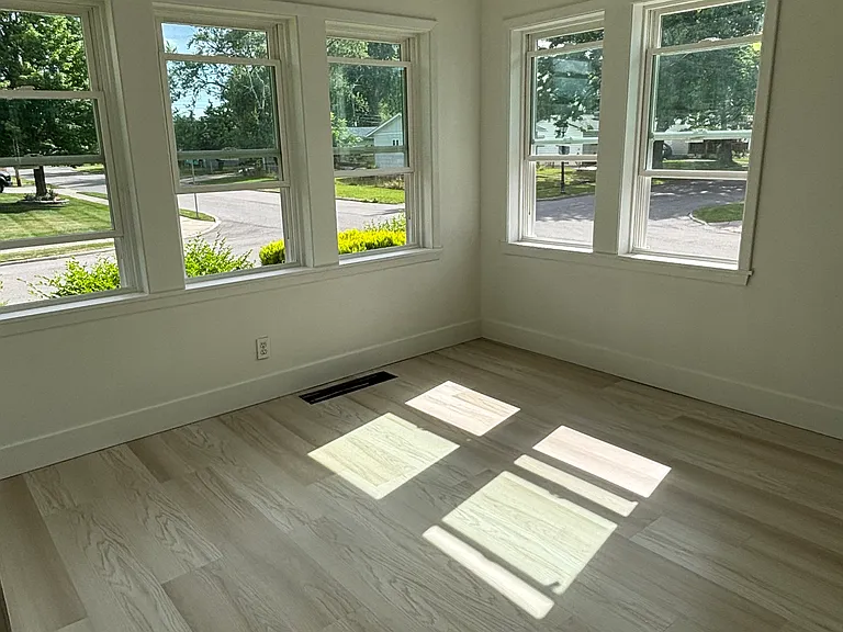 222 Parkedge Ave — Photo 11