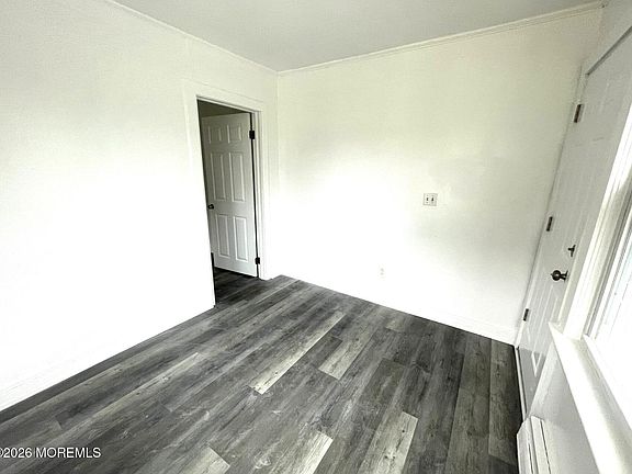 3rd image of 11 Saint Peters Pl APT 2