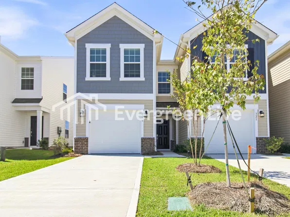 319 Livesey Ln, Gilbert, SC 29054