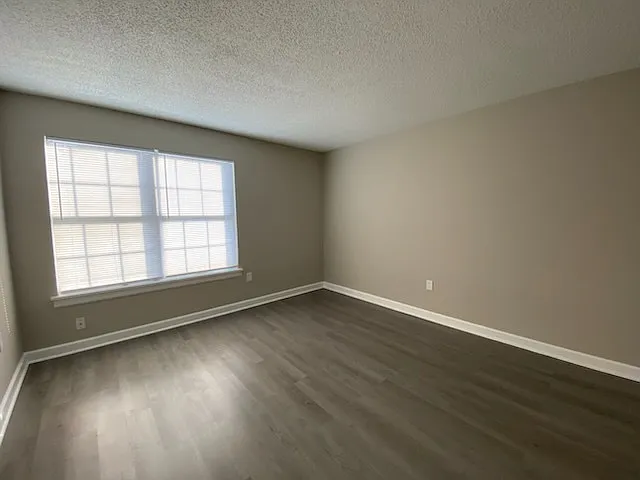 2 bed, 2.0 bath, 964 sqft, $1,300 — Photo 4