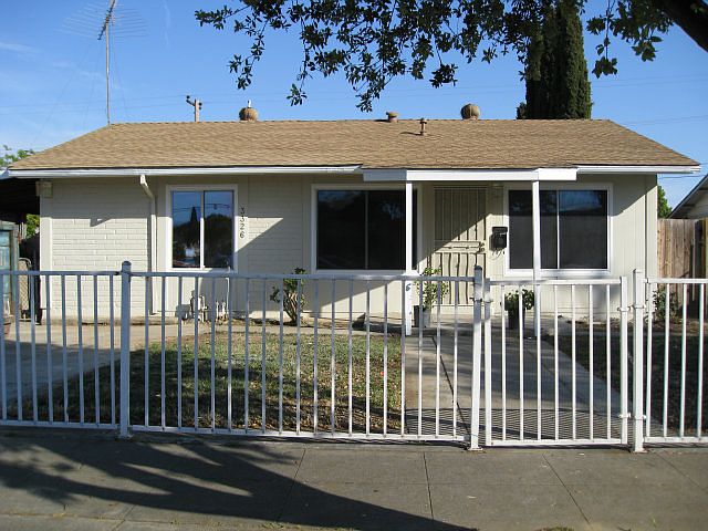 1st image of 3326 Gawain Dr