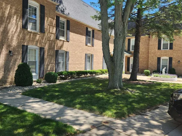 810 W Loire Ct APT 106C, Peoria, IL 61614