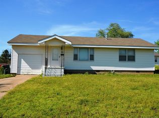 409 W 3rd Ave, Bristow, OK 74010