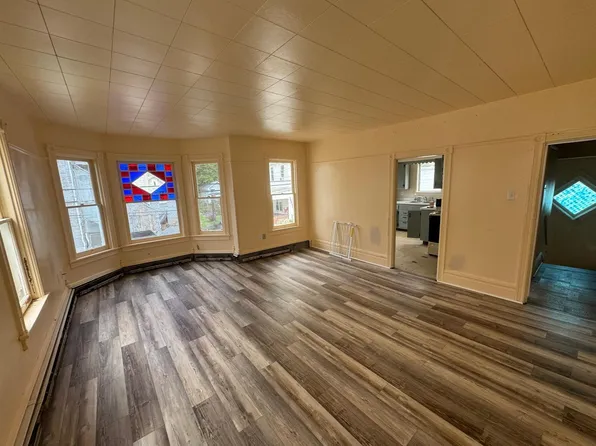 136 Pottsville St APT 136, Herndon, PA 17830