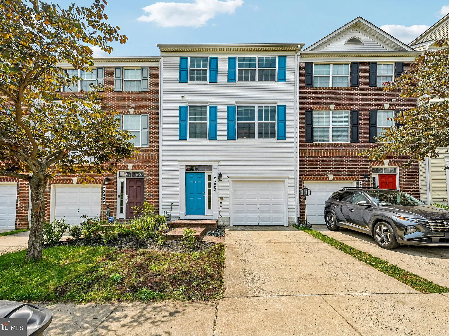 3 bed, 4.0 bath, 2264 sqft, $2,999 — Photo 1