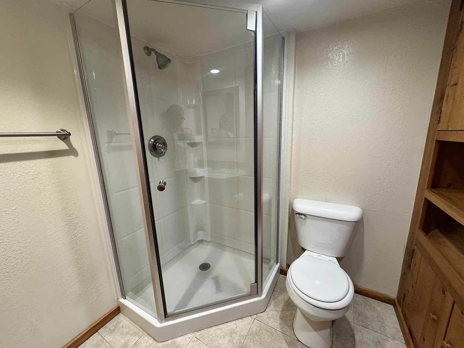 516 W Olive St — Photo 4
