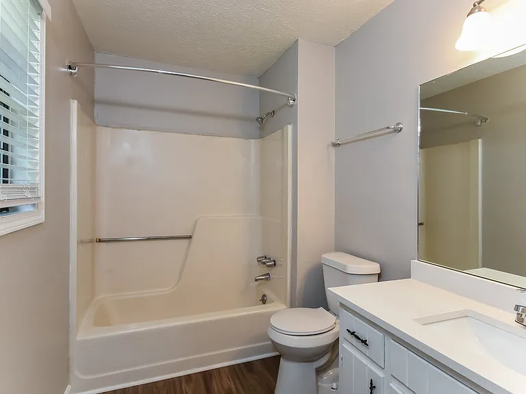 1012 Hicksmil Dr SW — Photo 14