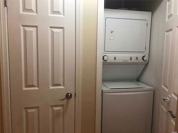 3rd image of 4310 Orient Ave Fl 2