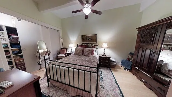 Sold by Luxe Group | media 26