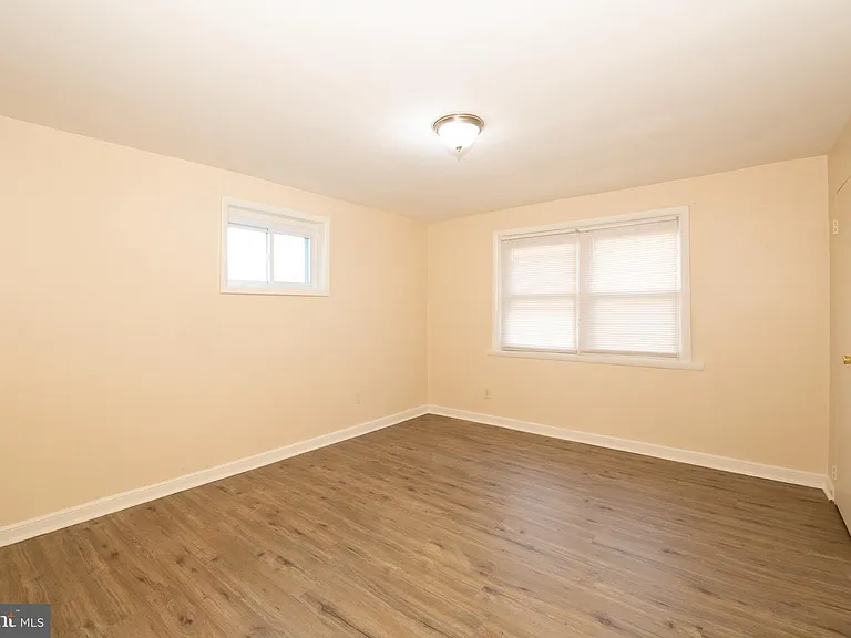 6021 N Norwood St — Photo 8