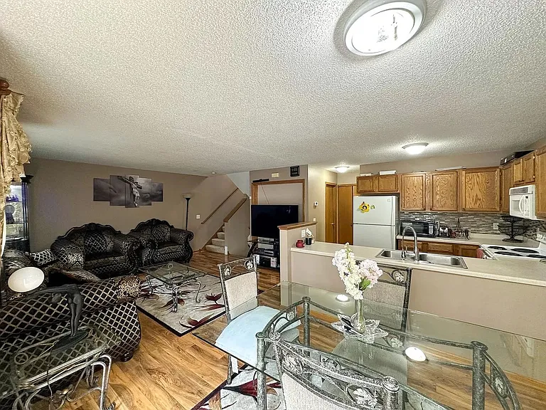 10954 Johnson St NE — Photo 3
