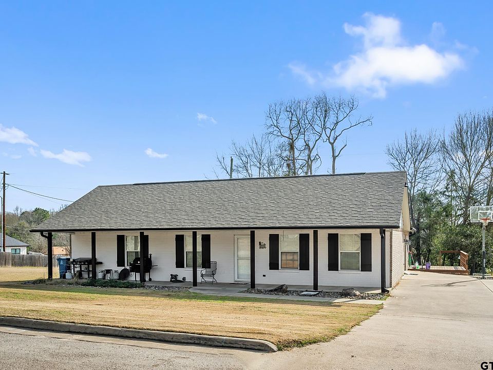 1st image of 200 David Dr