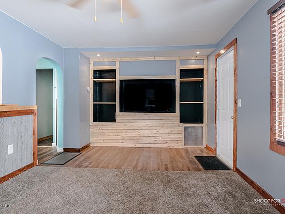 5th image of 3030 Valk St