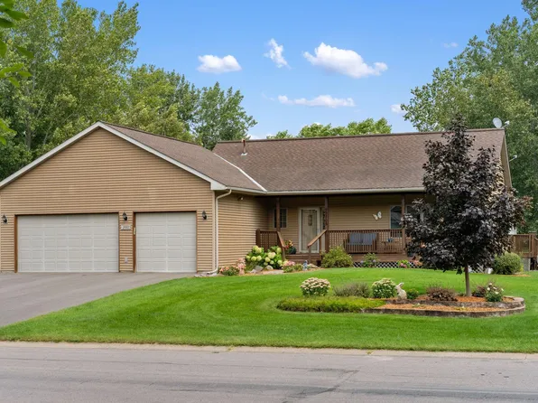 29805 Broadway St, Lindstrom, MN 55045