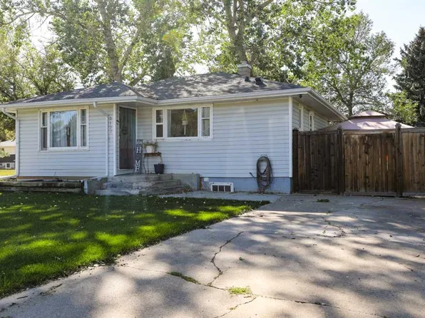 2122 E 17th St, Coaldale, AB T1M 1E3