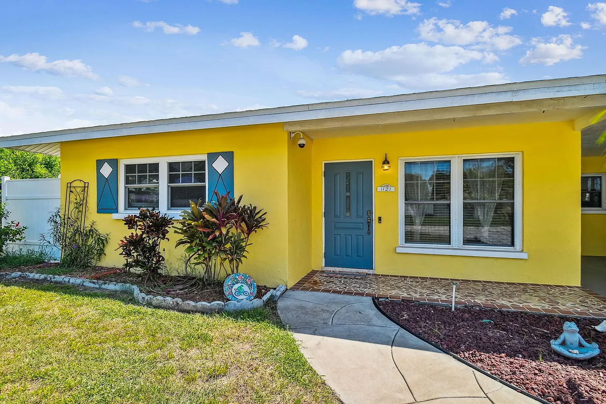 Building Photo - 1121 Sunnydale Dr