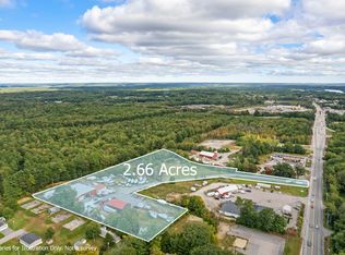 34 Compass Ln, Topsham, ME 04086