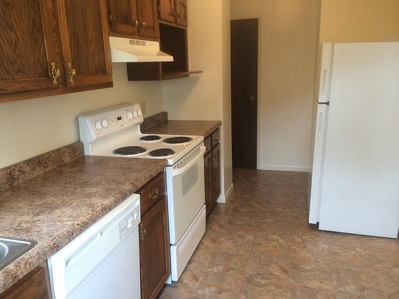 1st image of 117 Lexington Dr
