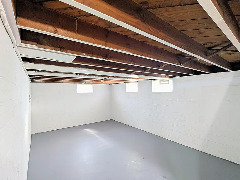 3207 Wellington Ave — Photo 4