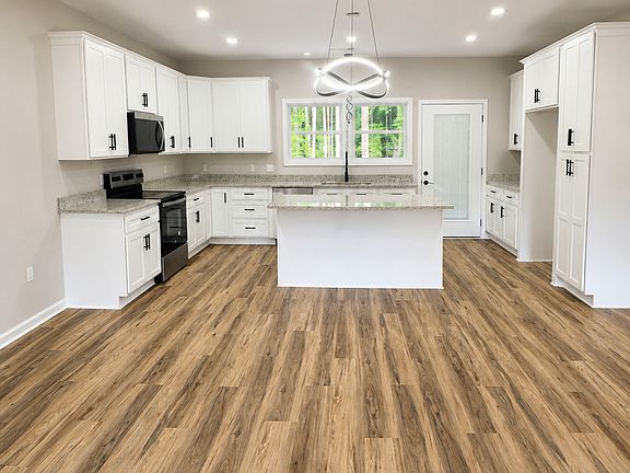 3rd image of 93 Anita Dr