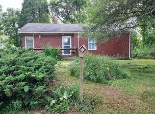 26 Rolling Mill Ln, Galax, VA 24333
