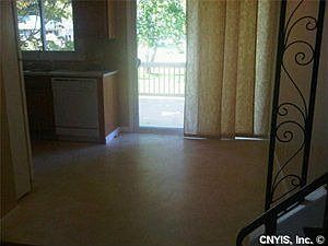 4th image of 118 Ravenswood Dr