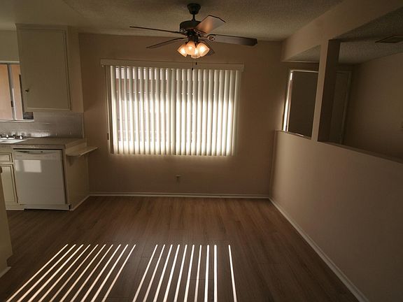 4th image of 1110 S Oakhurst Dr #302