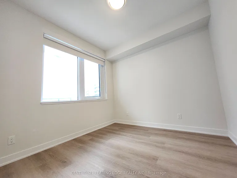 15 Ellerslie Ave #1004 — Photo 6