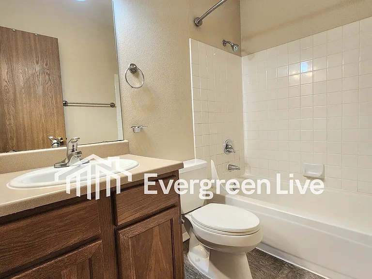 4200 Lew Wallace Dr — Photo 16
