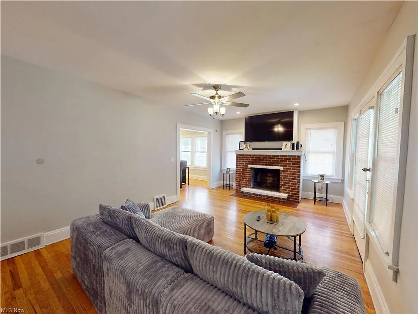 3423 Beechwood Ave — Photo 3