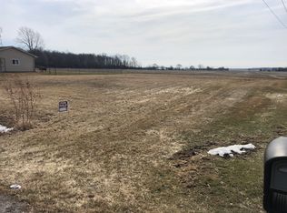 Gilmour Ln- #5, Freeland, MI 48623