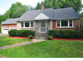 1079R Farmington Ave, West Hartford, CT 06107