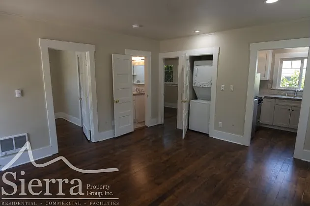 1323 Olive St #D — Photo 4
