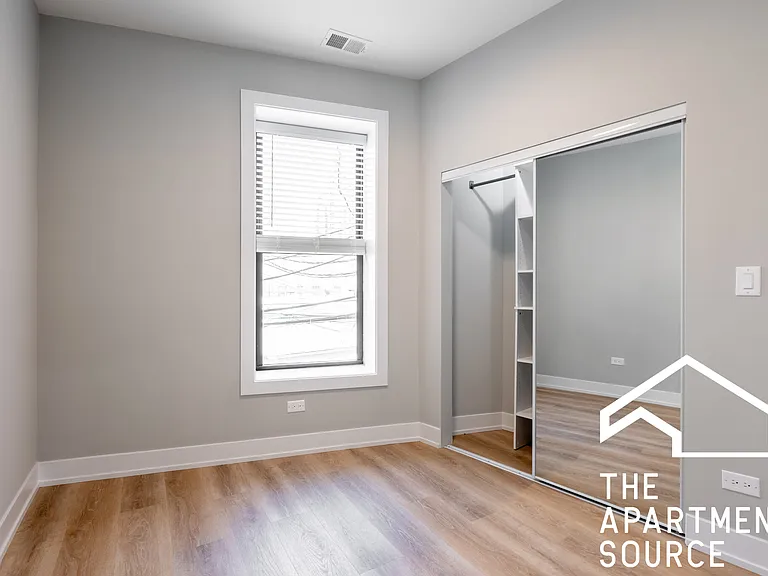 419 W Belden Ave #7 — Photo 5