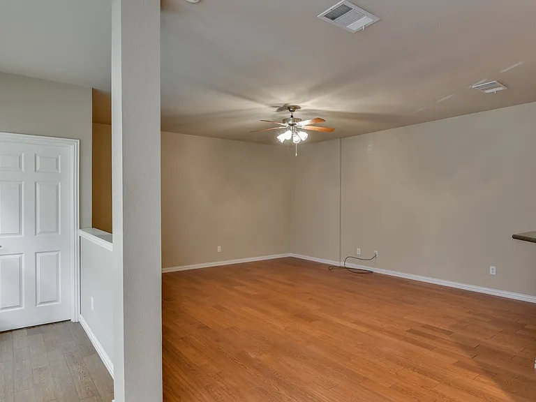 1707 Coronado St — Photo 5