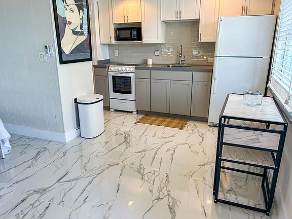 5th image of 2620 2nd St #1