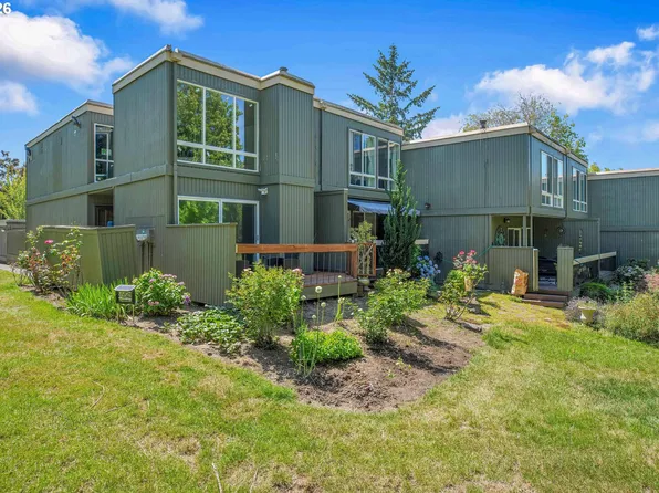 1558 NW Midlake Ln, Beaverton, OR 97006