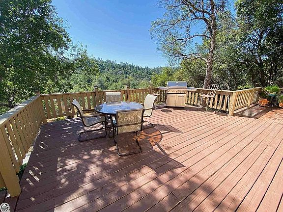 3rd image of 20850 Caylor Dr