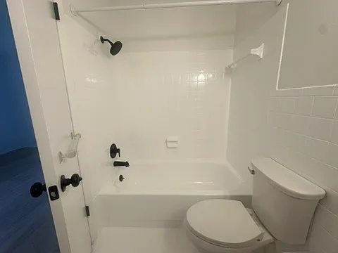 135 6th Ave N #5 — Photo 11