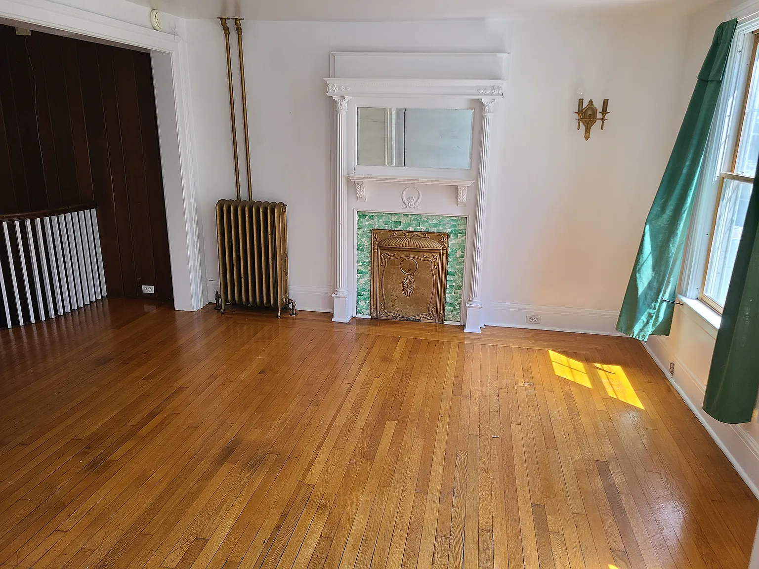 2 bed, $1,300 — Photo 4