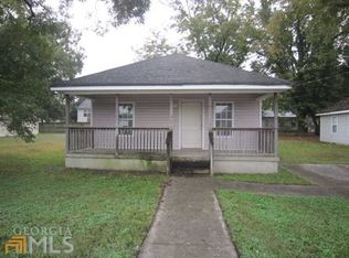 97 Griffith St, Winder, GA 30680