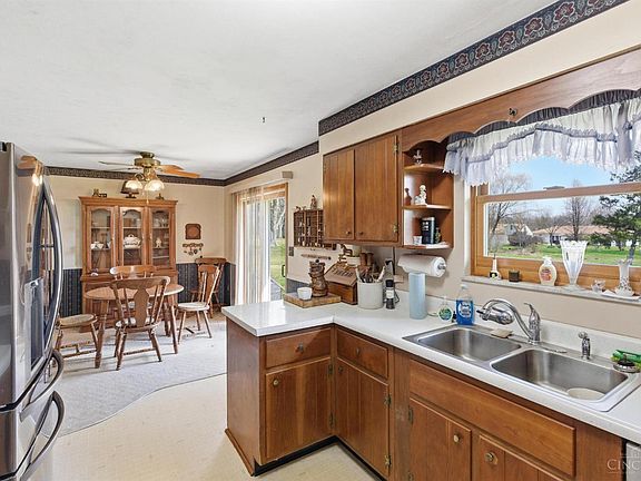 4th image of 34 Mitchell Rd