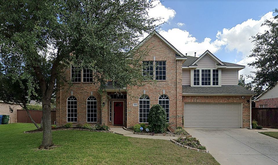 1st image of 2712 Brookwood Dr