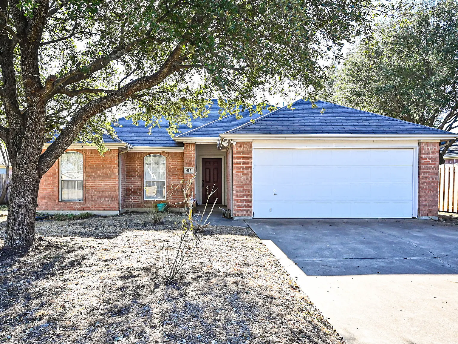 3 bed, 1284 sqft, $1,700 — Photo 2