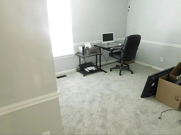 5th image of 2624 Galahad Dr